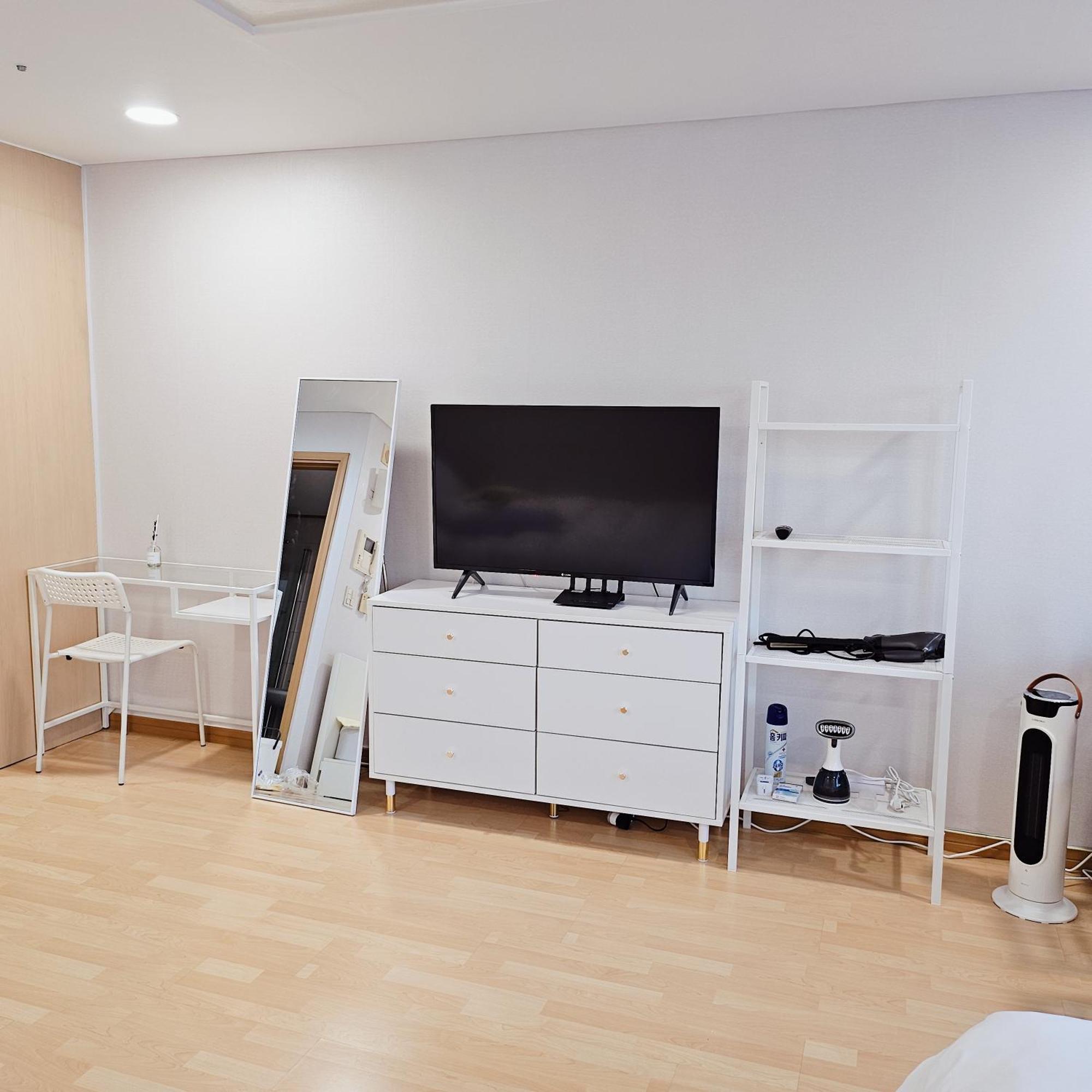 Apartment Sosohaeng Hongdae Seoul